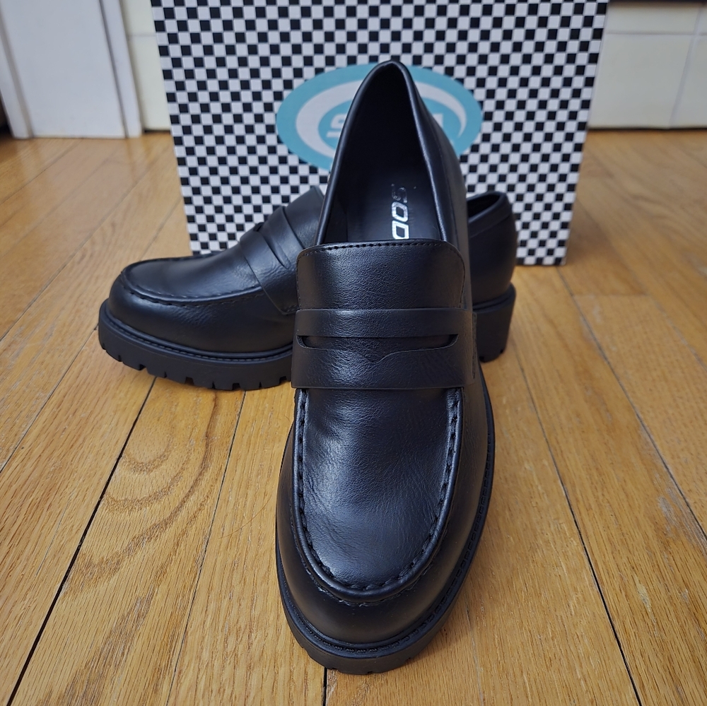 Soda Shoes Stacked Loafer Size 7.5